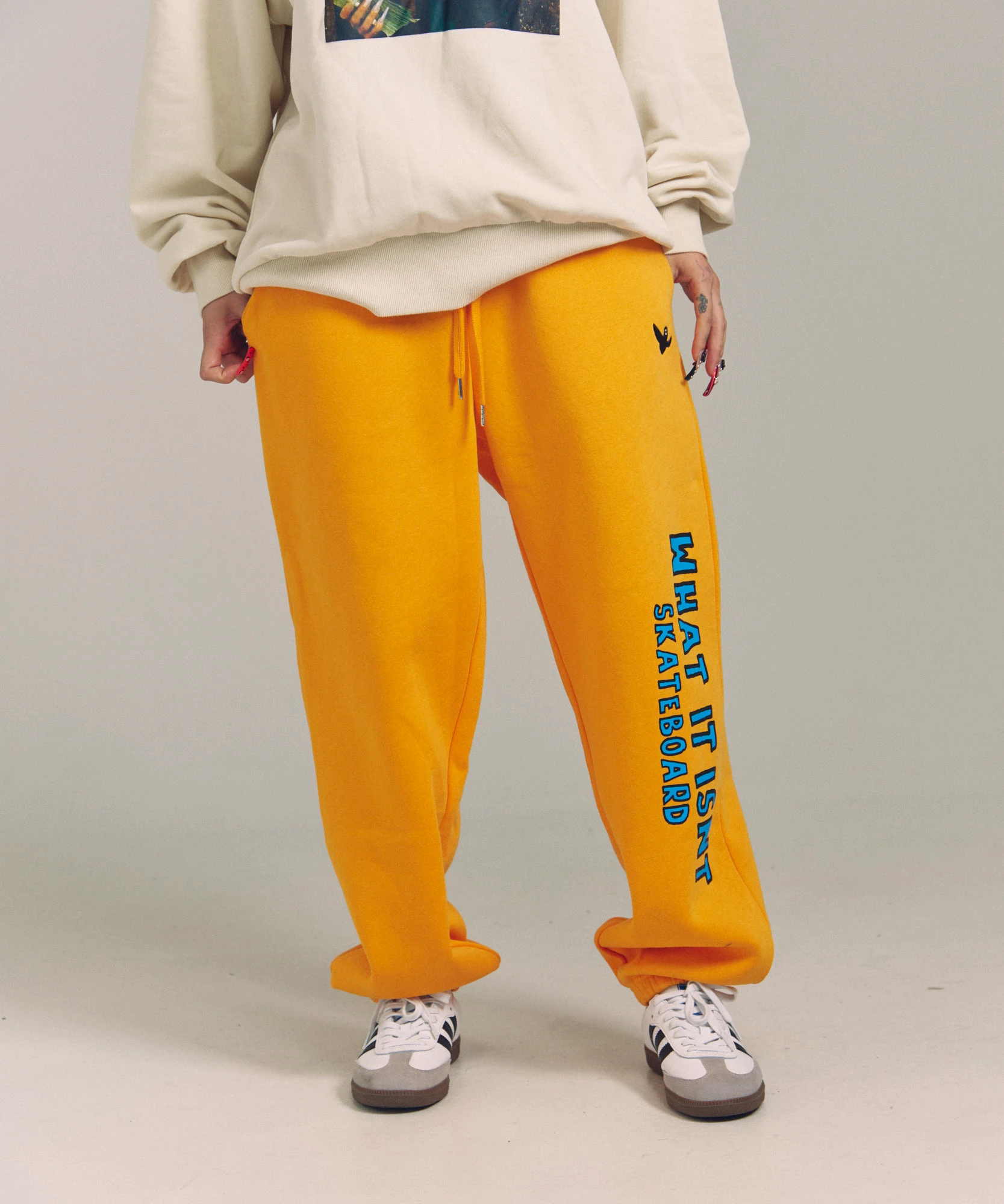 What it isNt-MG / ワットイットイズントバイマークゴンザレス