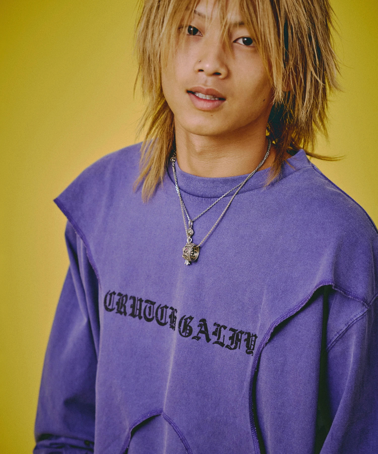 GALFY/ガルフィー 穴の向こうにわんちゃんロンTee(MENS)｜ファッション