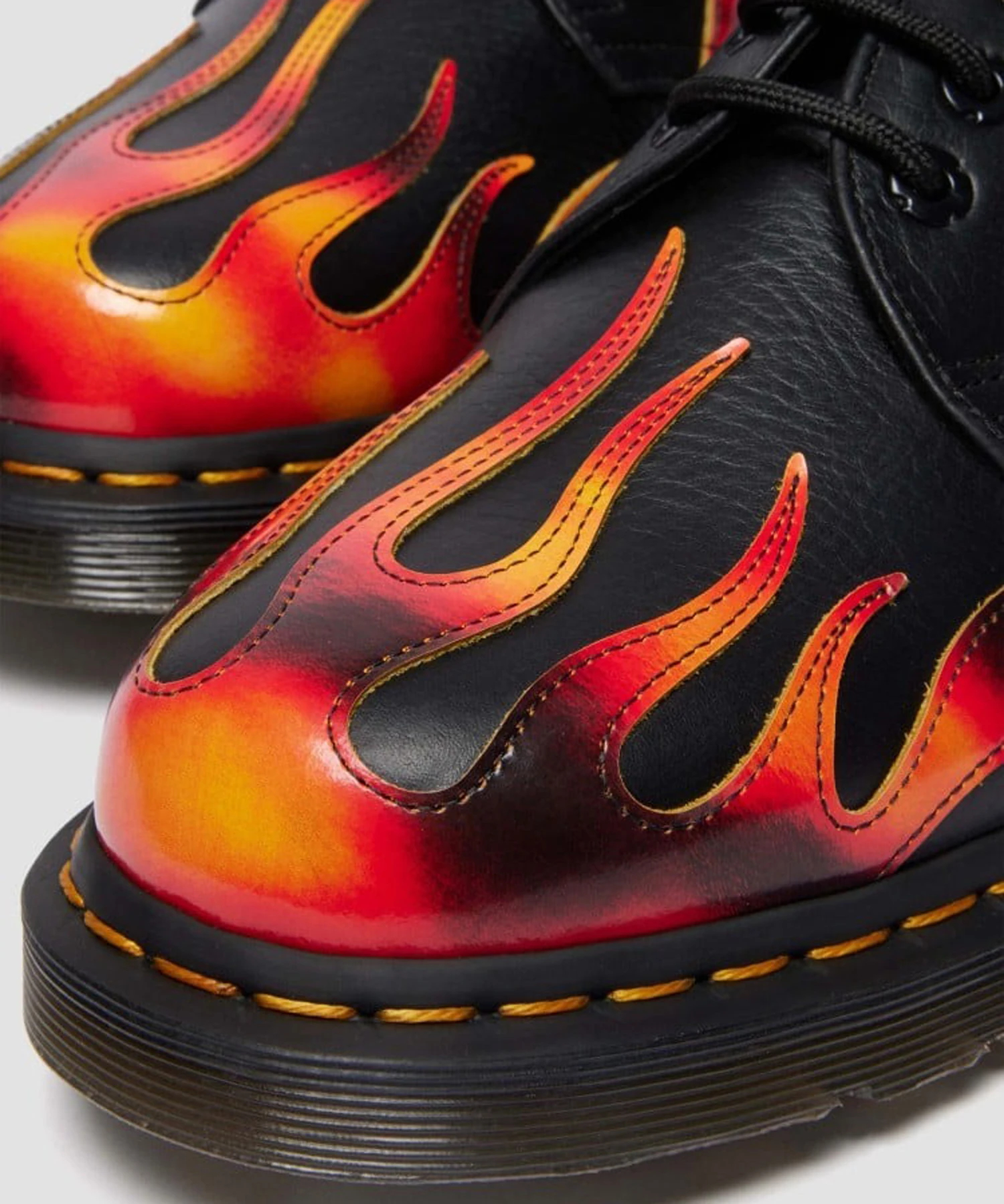 Dr. Martens 炎デザイン 3ホール Dr. Martens/ドクターマーチン 1461 FLAME 3-Eye Shoes｜ファッション
