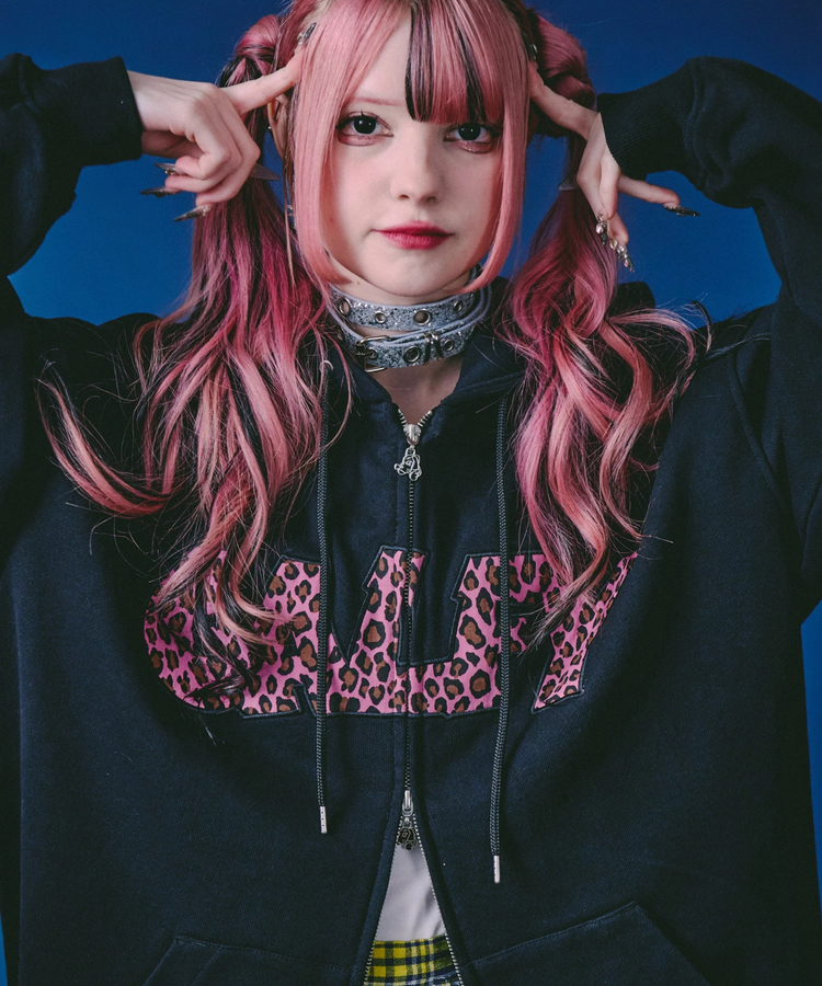 GALFY/ガルフィー ばーばの切り貼りリメイクパーカー(MENS