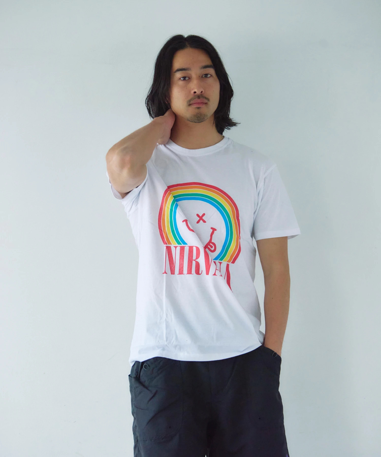 Azavana 2/27缶バッジ 心音Tシャツ 9aa7c9f6c165387dc3a35be33e7b8b
