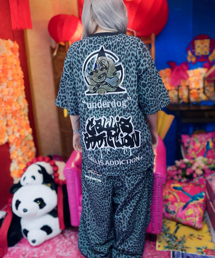 JACKROSE(ジャックローズ) |【GALFY×GALLIS ADDICTION】安定の別注キラキラ犬SS Tee(MENS)