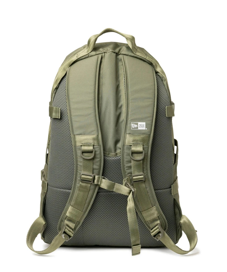 NEW ERA/ニューエラ Light Weight CARRIER PACK 35L｜ファッション通販