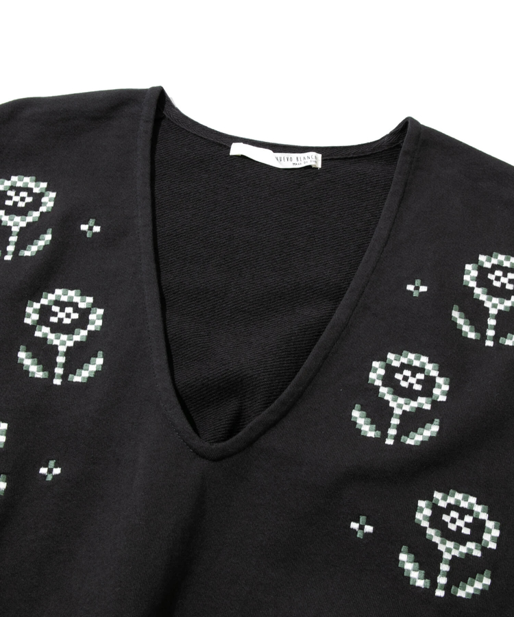 go slow caravan(ゴースローキャラバン) |NUEVO BLANCA/ヌエヴォブランカ モザイク刺繍Vネックプルオーバー (WOMENS)