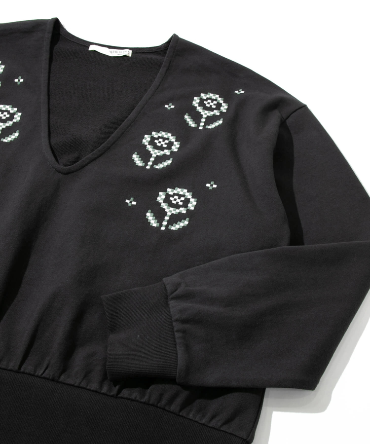 go slow caravan(ゴースローキャラバン) |NUEVO BLANCA/ヌエヴォブランカ モザイク刺繍Vネックプルオーバー (WOMENS)