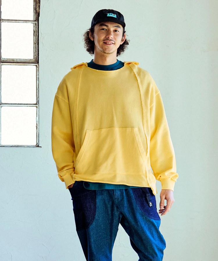 go slow caravan(ゴースローキャラバン) |UNIQUEインレイ切替フーディーPIGMENT DYE (MENS)