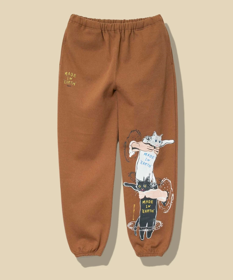 go slow caravan(ゴースローキャラバン) |eco lead 裏起毛 地球から連れてこられた猫パンツ (MENS)