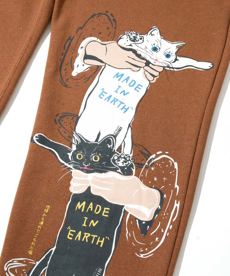 go slow caravan(ゴースローキャラバン) |eco lead 裏起毛 地球から連れてこられた猫パンツ (MENS)