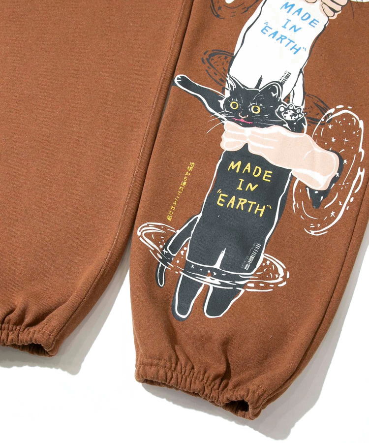 go slow caravan(ゴースローキャラバン) |eco lead 裏起毛 地球から連れてこられた猫パンツ (MENS)