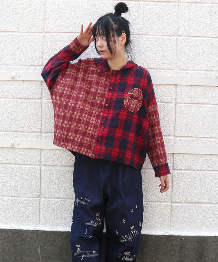 libi se mi to/リビ セ ミ ト 配色チェック恐竜シャツ (WOMENS