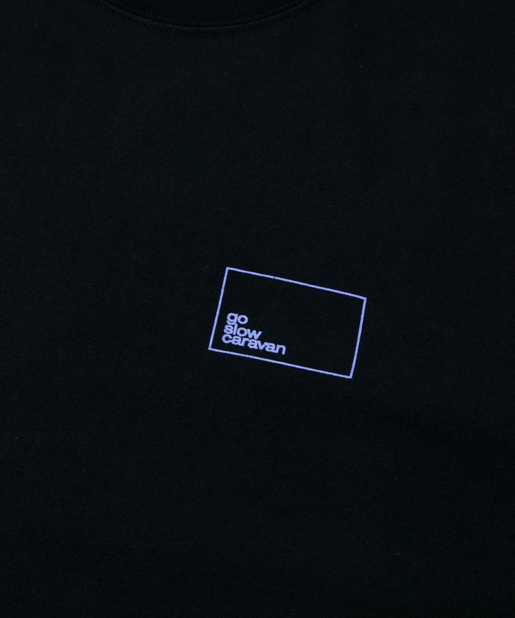 go slow caravan(ゴースローキャラバン) |USA/C スクエアLOGO バックプリント ゆったり TEE (MENS)