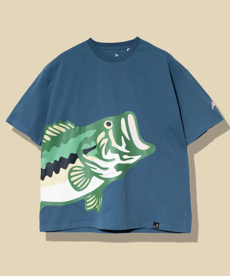 go slow caravan(ゴースローキャラバン) |USA/C ブラックバス IMPACT ゆったり TEE (MENS)