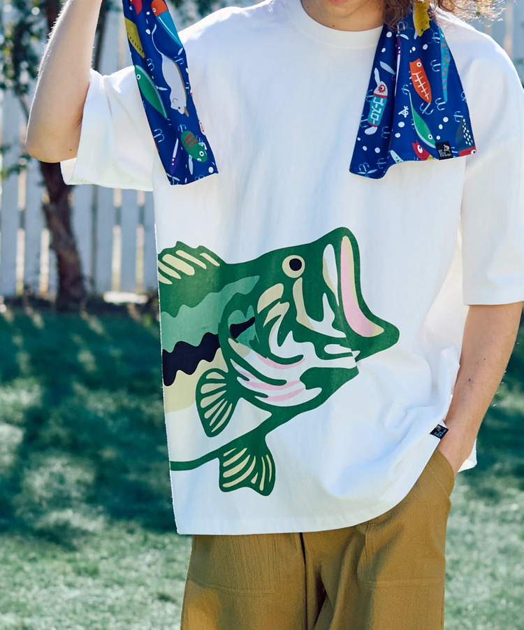 go slow caravan(ゴースローキャラバン) |USA/C ブラックバス IMPACT ゆったり TEE (MENS)