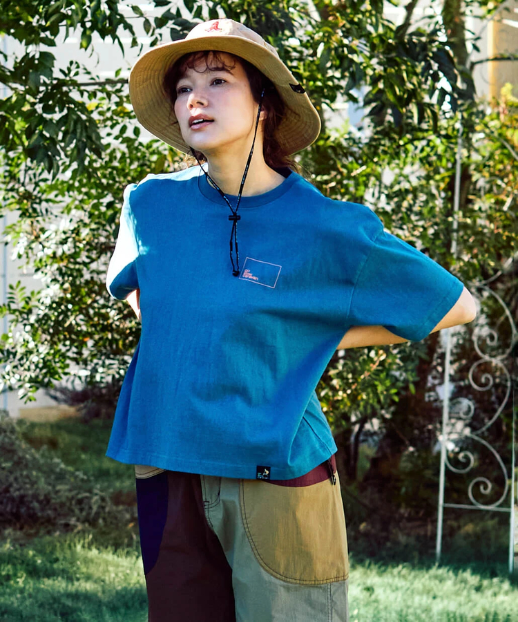 go slow caravan(ゴースローキャラバン) |USA/CスクエアLOGOバックプリントミドルTEE (WOMENS)