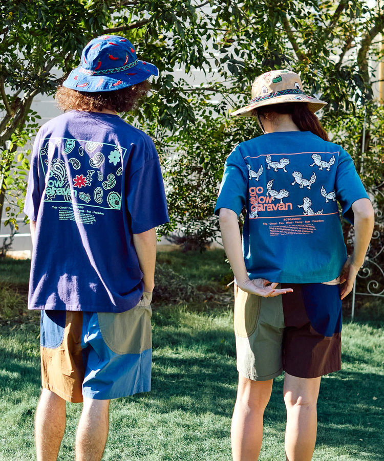 go slow caravan(ゴースローキャラバン) |USA/CスクエアLOGOバックプリントミドルTEE (WOMENS)
