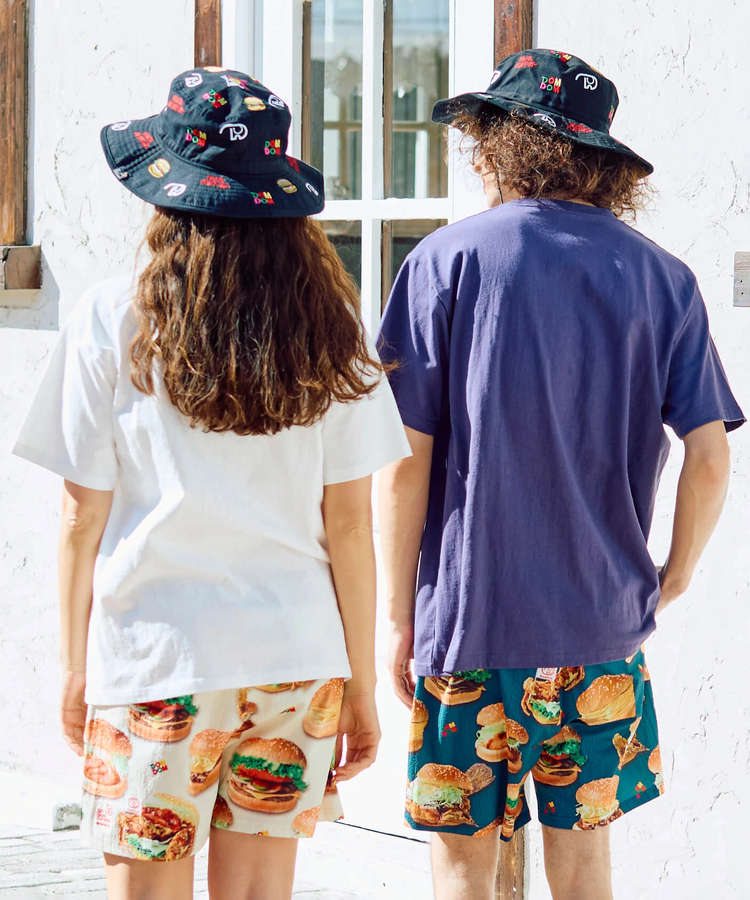 go slow caravan(ゴースローキャラバン) |【DOMDOM×GSC】手作り厚焼きたまごバーガークマTEE (MENS)