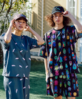 go slow caravan(ゴースローキャラバン) |ストレッチサッカー総柄プリント半袖TEE (MENS/WOMENS)