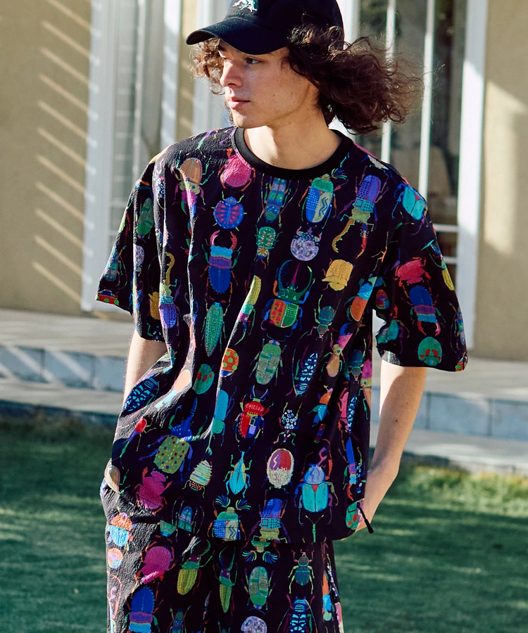 go slow caravan(ゴースローキャラバン) |ストレッチサッカー総柄プリント半袖TEE (MENS/WOMENS)