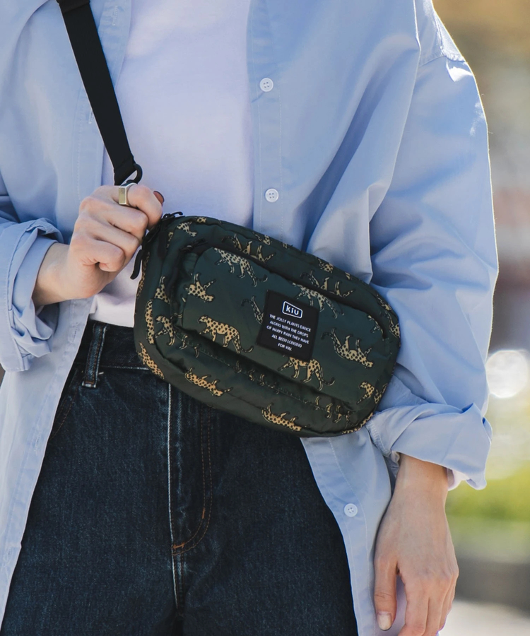 go slow caravan(ゴースローキャラバン) |KiU/キウ 300D FRONT POCKET MINI SHOULDER BAG