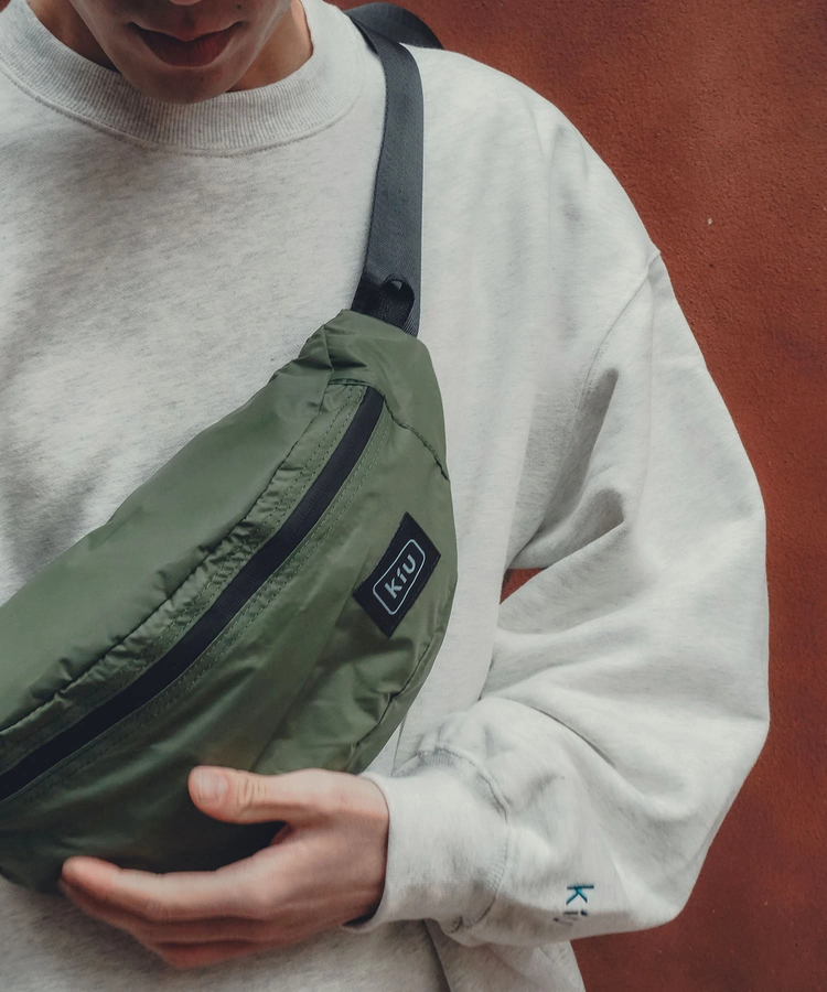 go slow caravan(ゴースローキャラバン) |KiU/キウ WATERPROOF BODY BAG