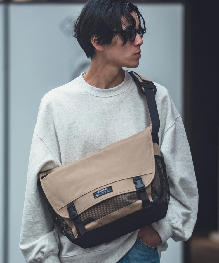 go slow caravan(ゴースローキャラバン) |KiU/キウ PC GADGET SHOULDER BAG