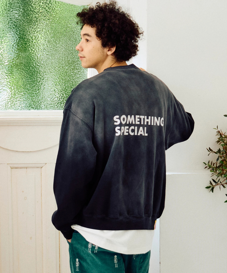 go slow caravan(ゴースローキャラバン) |SALO裏起毛 グラデフェード BOX クルースウェット SOMETHING SP (MENS)