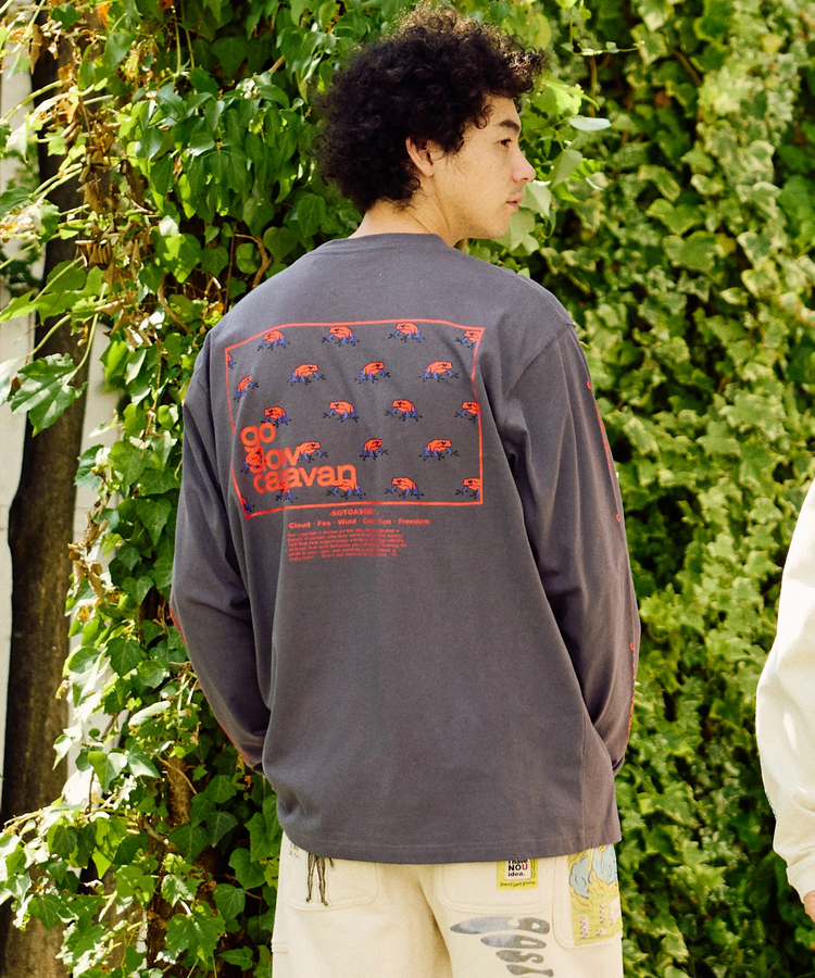go slow caravan(ゴースローキャラバン) |USA/C スクエアLOGOバックプリントロングスリーブ TEE (MENS)