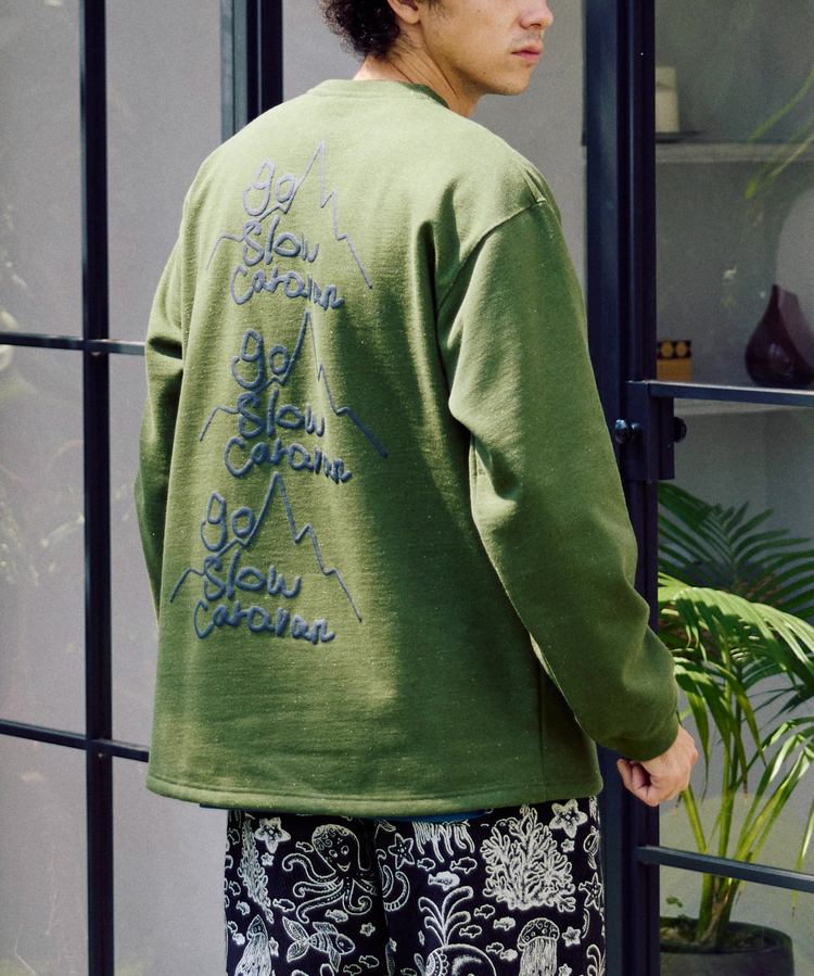 go slow caravan(ゴースローキャラバン) |eco lead 裏起毛 GSC LOGO ラウンドクルーネック (MENS)