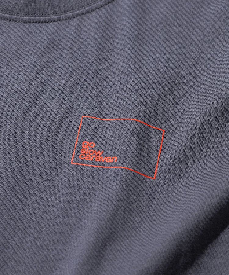 go slow caravan(ゴースローキャラバン) |USA/CスクエアLOGOバックプリントミドルTEE (WOMENS)