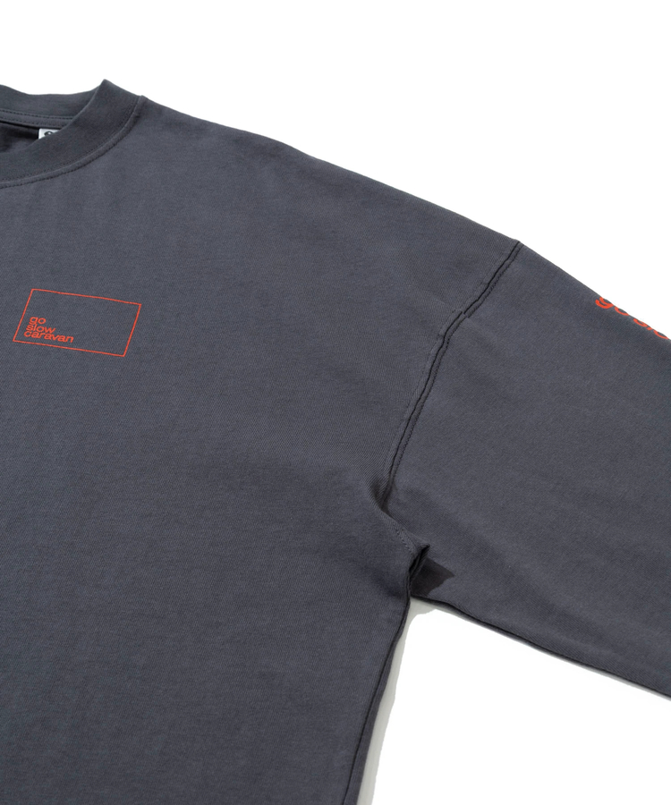 go slow caravan(ゴースローキャラバン) |USA/CスクエアLOGOバックプリントミドルTEE (WOMENS)