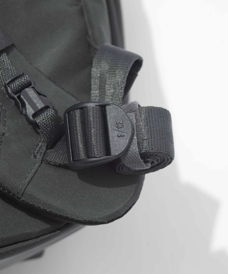 go slow caravan(ゴースローキャラバン) |F/CE./エフシーイー 420 re/cor TACTICAL BP 32L