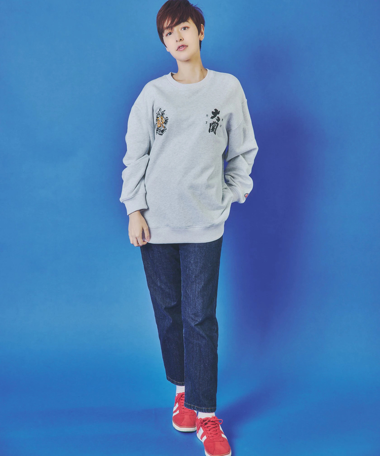 go slow caravan(ゴースローキャラバン) |YOIDORE/酔いどれ 大関はこのさけコラボ クルーネックスウェット (MENS) 