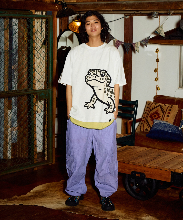 go slow caravan(ゴースローキャラバン) |USA/C レオパードゲッコー IMPACT ゆったり TEE (MENS)