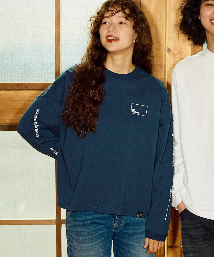 go slow caravan(ゴースローキャラバン) |USA/C スクエアLOGOバックプリントミドルLSTEE (WOMENS)