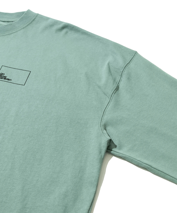 go slow caravan(ゴースローキャラバン) |USA/C スクエアLOGOバックプリントミドルLSTEE (WOMENS)