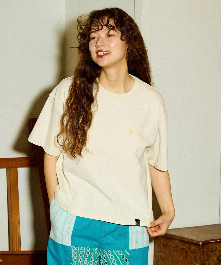 go slow caravan(ゴースローキャラバン) |USA/C スクエアLOGOバックプリントミドルTEE (WOMENS)