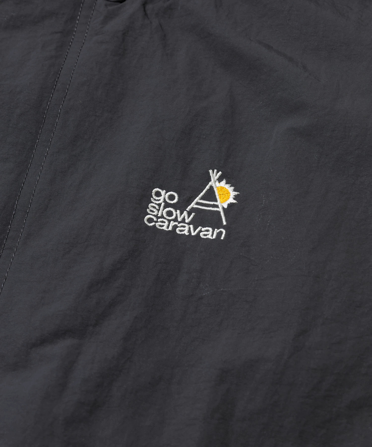 go slow caravan(ゴースローキャラバン) |ウェザークロスパネル刺繍フィールドコート (MENS/WOMENS)