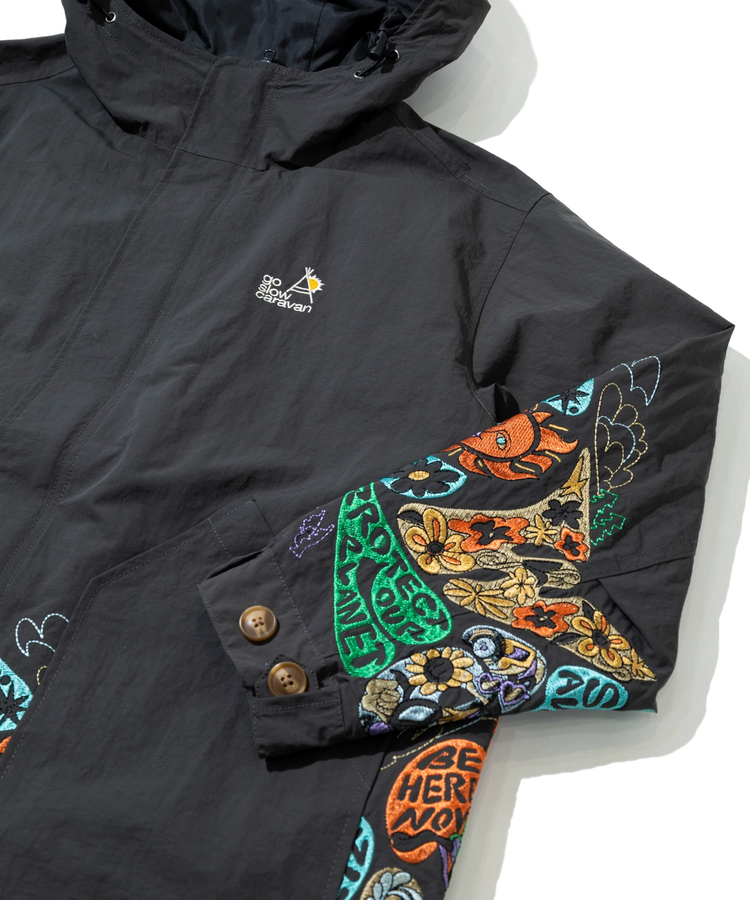 go slow caravan(ゴースローキャラバン) |ウェザークロスパネル刺繍フィールドコート (MENS/WOMENS)