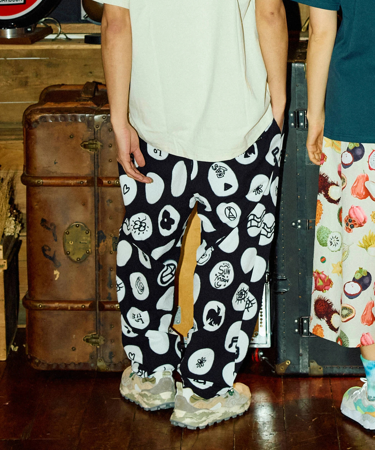 go slow caravan(ゴースローキャラバン) |ストレッチサッカー総柄プリントアンクルパンツ (MENS/WOMENS)