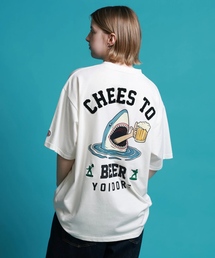 YOIDORE/酔いどれ サメ乾杯ポケット TEE (MENS)｜ファッション通販