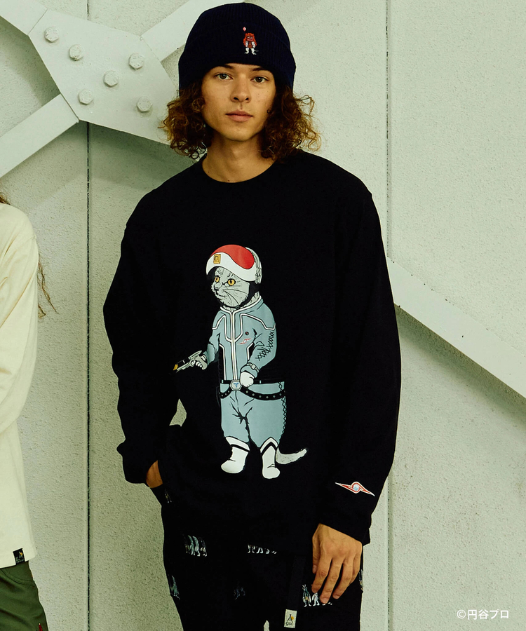 go slow caravan(ゴースローキャラバン) |【ウルトラマン×go slow caravan】USA/C 隊員猫ロングスリーブTEE (MENS)