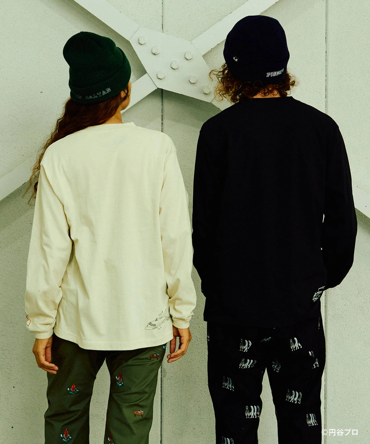 go slow caravan(ゴースローキャラバン) |【ウルトラマン×go slow caravan】USA/C 隊員猫ロングスリーブTEE (MENS)