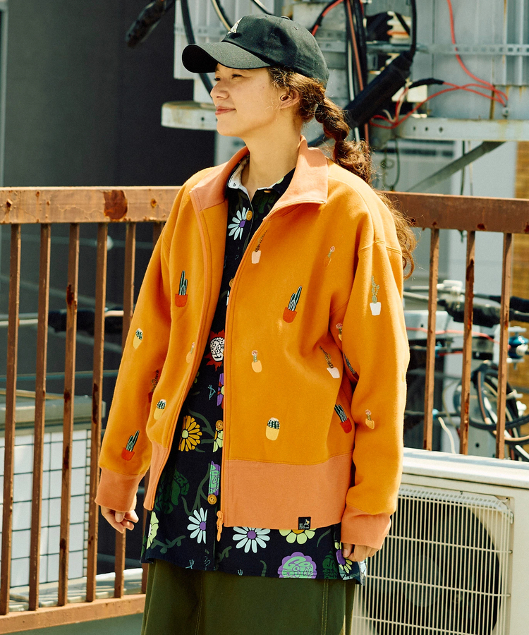 go slow caravan(ゴースローキャラバン) |裏起毛サボテン刺繍ハイネックZIPスウェット (WOMENS)