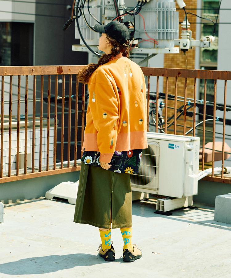 go slow caravan(ゴースローキャラバン) |裏起毛サボテン刺繍ハイネックZIPスウェット (WOMENS)
