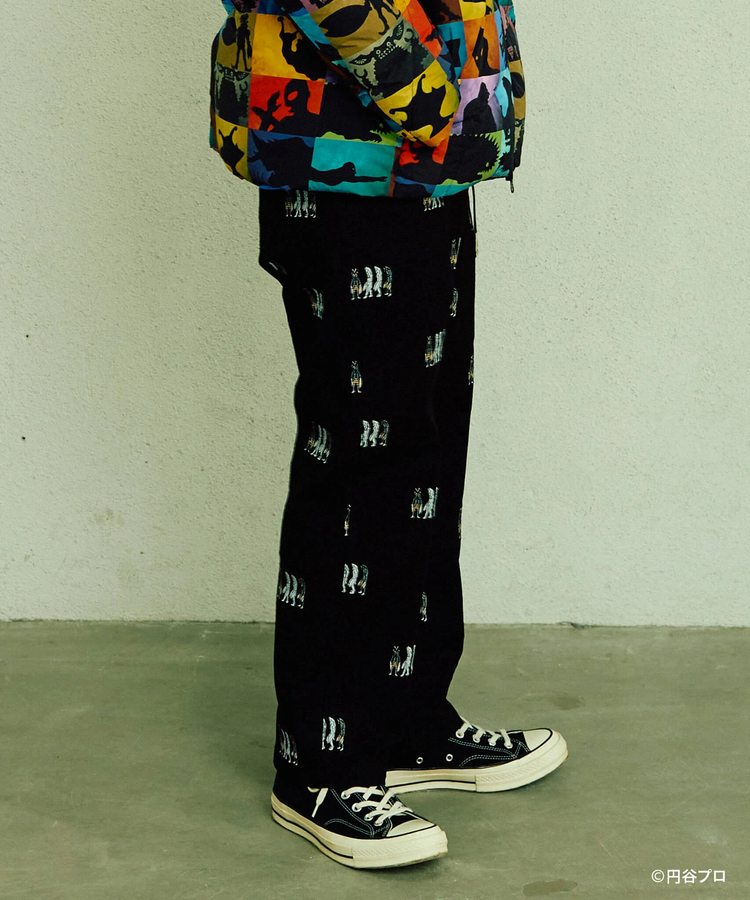 go slow caravan(ゴースローキャラバン) |【ウルトラマン×go slow caravan】ストレッチオックス 怪獣刺繍脇ポケパンツ (MENS)