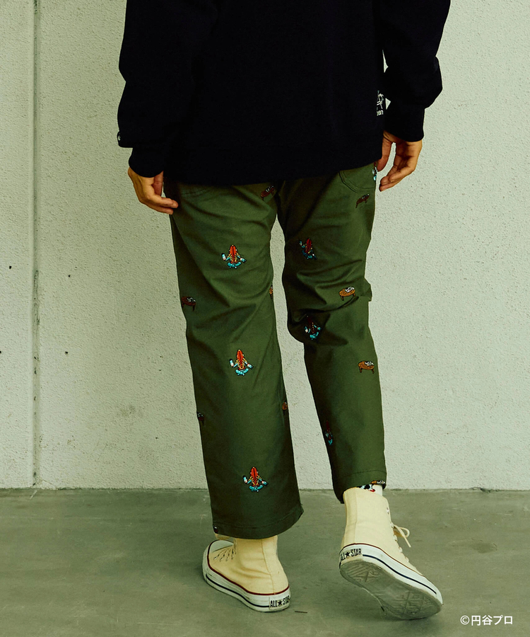 go slow caravan(ゴースローキャラバン) |【ウルトラマン×go slow caravan】ストレッチオックス 怪獣刺繍脇ポケパンツ (MENS)