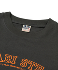 go slow caravan(ゴースローキャラバン) |DUCKSTER/ダックスター いきなりステーキコラボS/TEE《カレッジ》(MENS)