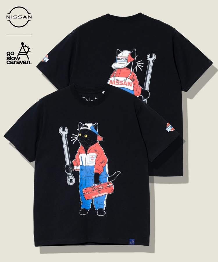 go slow caravan(ゴースローキャラバン) |【NISSAN × go slow caravan】USA/C RALLYメカニック猫Tシャツ (MENS)