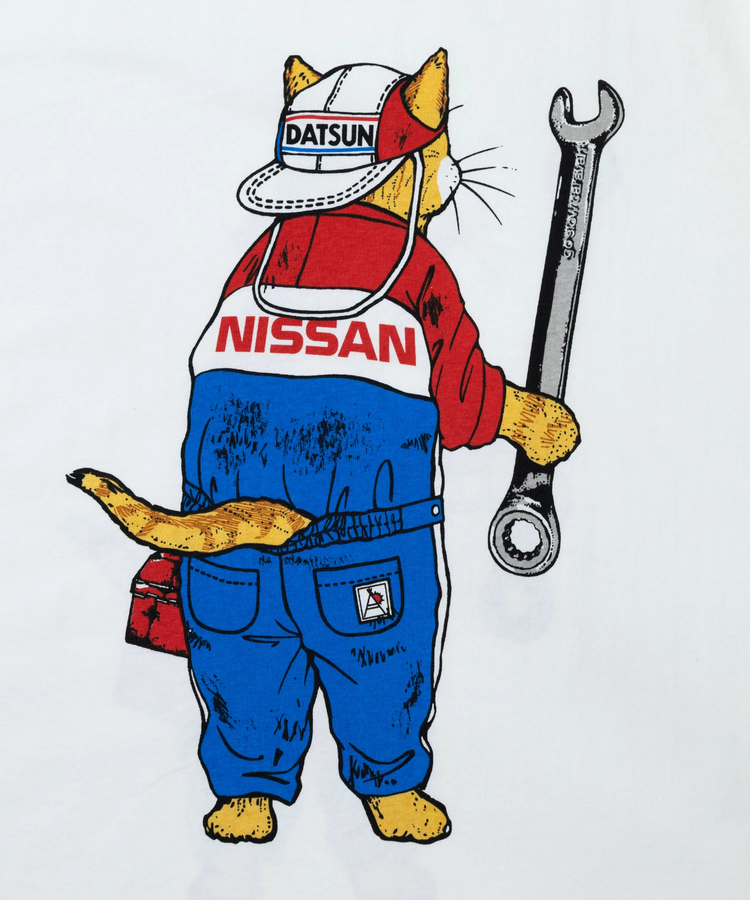 go slow caravan(ゴースローキャラバン) |【NISSAN × go slow caravan】USA/C RALLYメカニック猫Tシャツ (MENS)