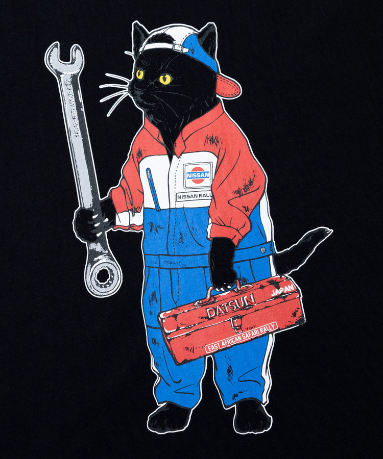 go slow caravan(ゴースローキャラバン) |【NISSAN × go slow caravan】USA/C RALLYメカニック猫Tシャツ (MENS)